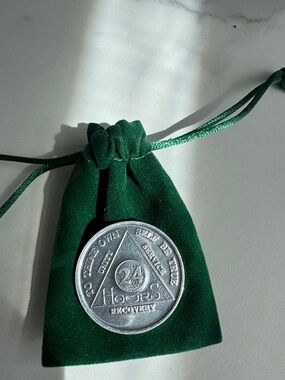 24 Hour Alcoholics Anonymous Chip with Velvet Pouch